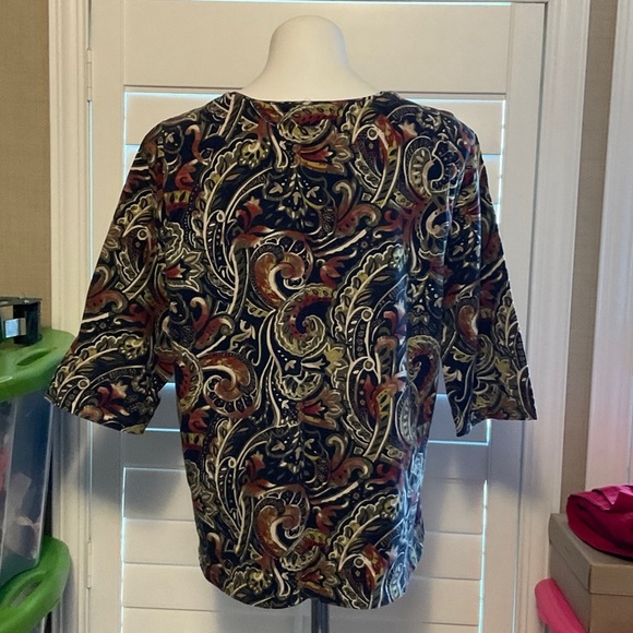 Chic Paisley Women's Blouse - Picture 3 of 7